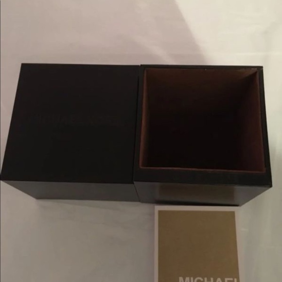 Michael Kors MK5720 Women’s Camille Gold - Picture 3 of 3